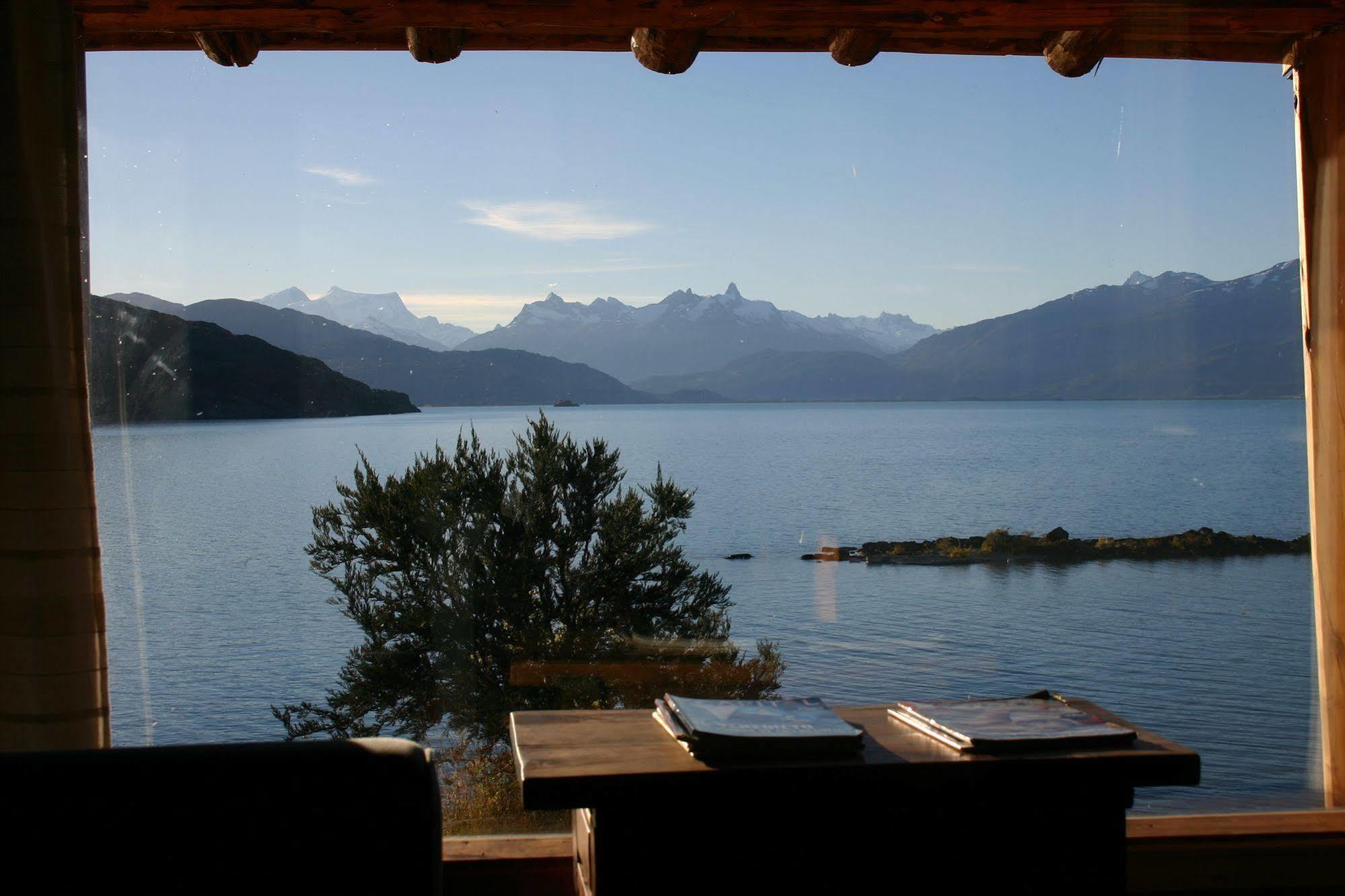 Lodge El Mirador De Guadal プエルト・グアダル エクステリア 写真